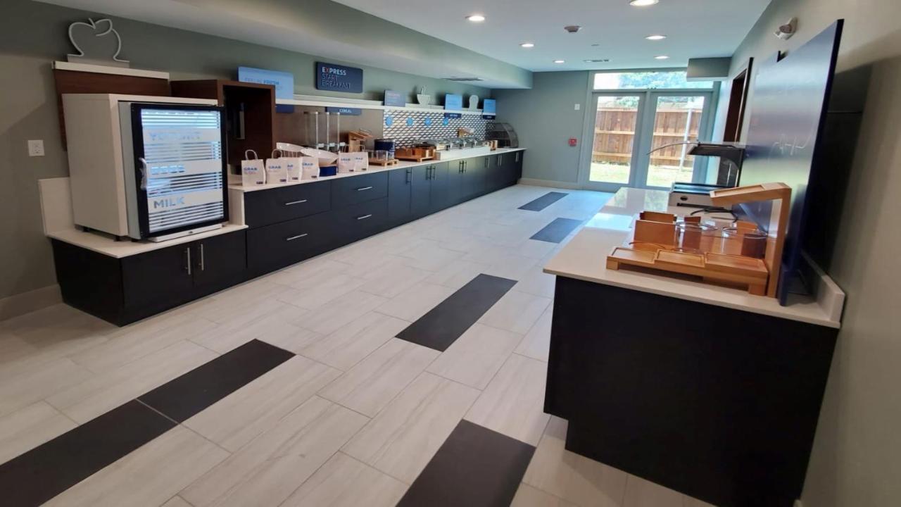 Holiday Inn Express & Suites Arlington North - Stadium Area By Ihg Extérieur photo