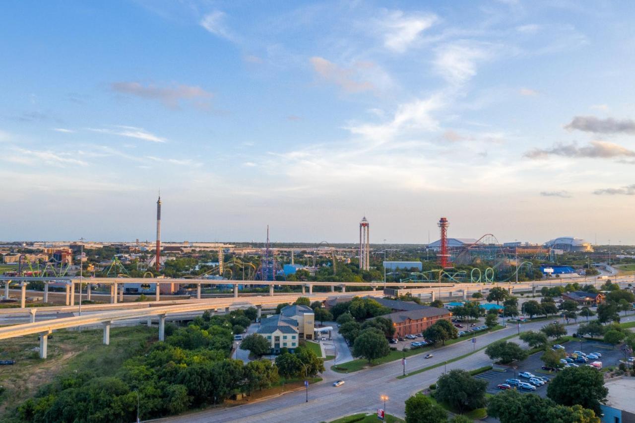 Holiday Inn Express & Suites Arlington North - Stadium Area By Ihg Extérieur photo