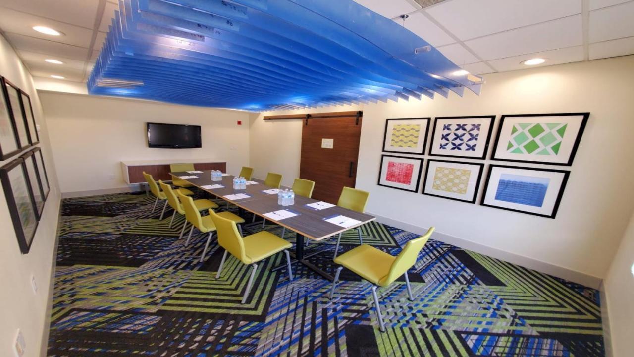 Holiday Inn Express & Suites Arlington North - Stadium Area By Ihg Extérieur photo